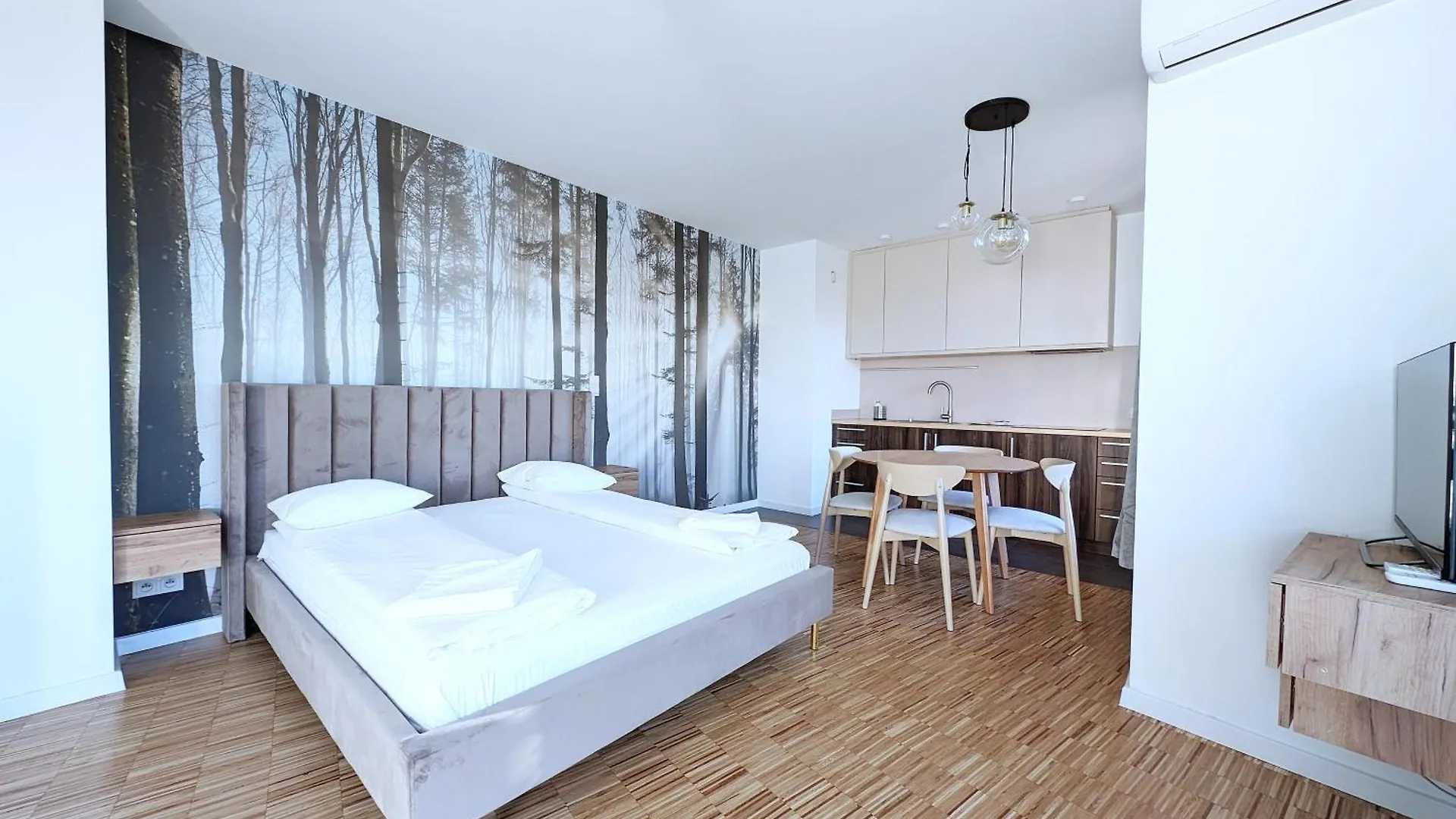 Turnau City Aparthotel Krasków 3*,  Πολωνία