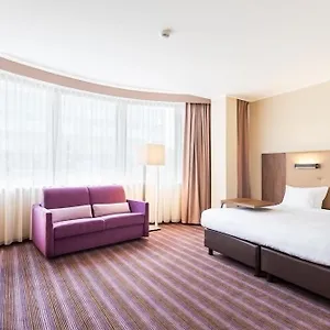 https://hotel-desilva-premium-poznan.poznan-hotels.com